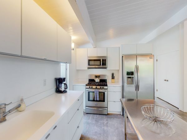 Palm Springs Home 984135