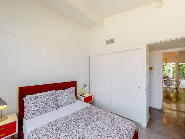 Palm Springs Home 984135