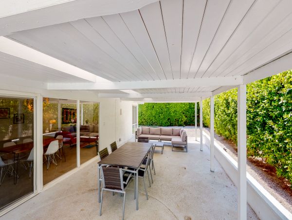 Palm Springs Home 984135