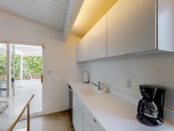 Palm Springs Home 984135