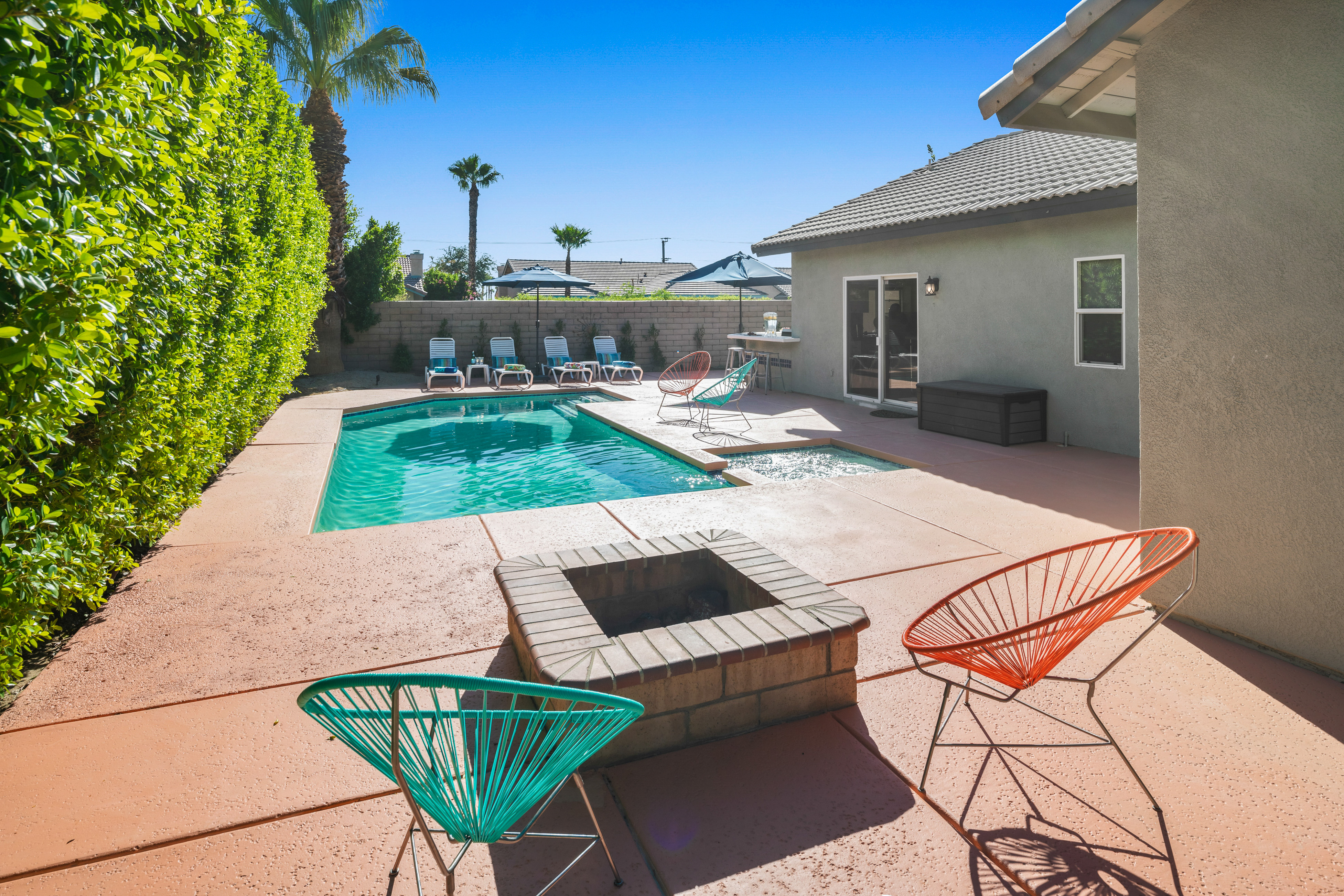 Palm Springs Home 984136