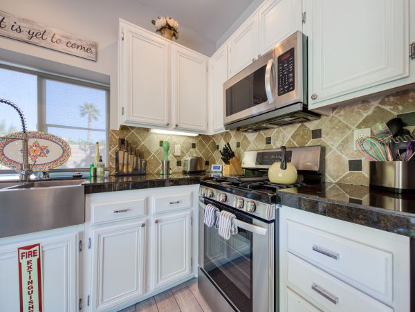 Palm Springs Home 984136
