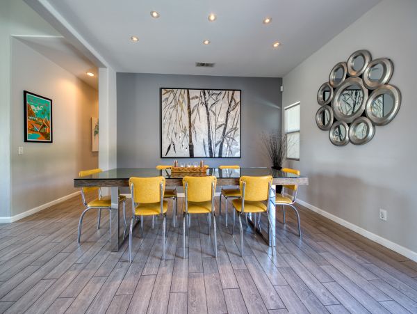 Palm Springs Home 984136