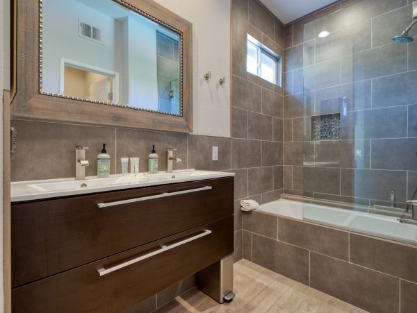 Palm Springs Home 984136