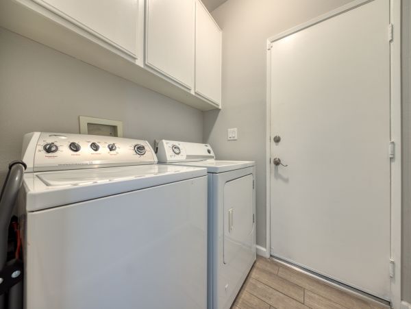 Palm Springs Home 984136