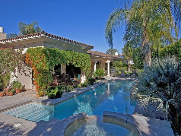 Palm Springs Home 984137