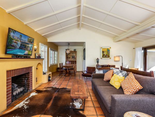 Palm Springs Home 984138