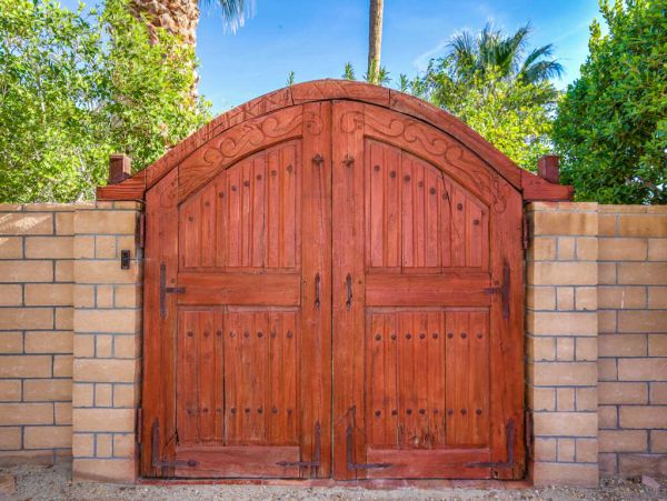 Palm Springs Home 984138
