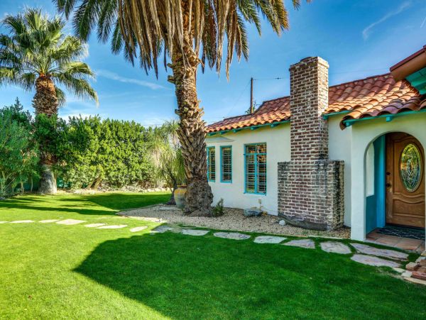 Palm Springs Home 984138
