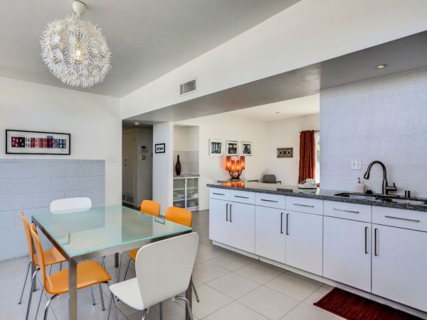 Palm Springs Home 984142