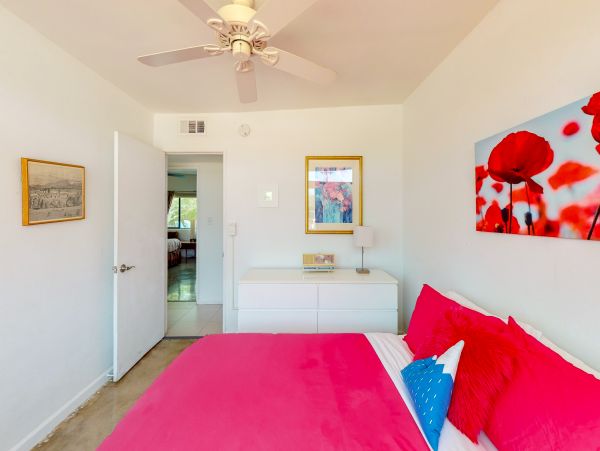 Palm Springs Home 984142