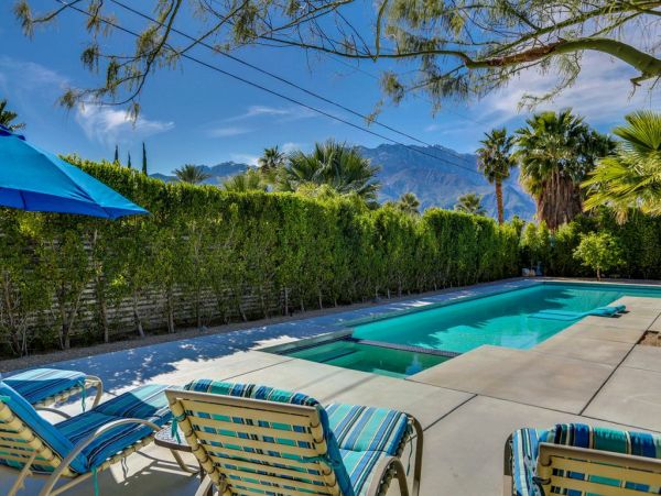 Palm Springs Home 984142