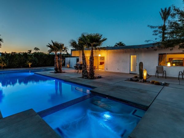 Palm Springs Home 984142