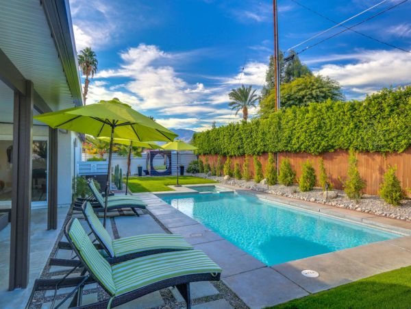 Palm Springs Home 984143