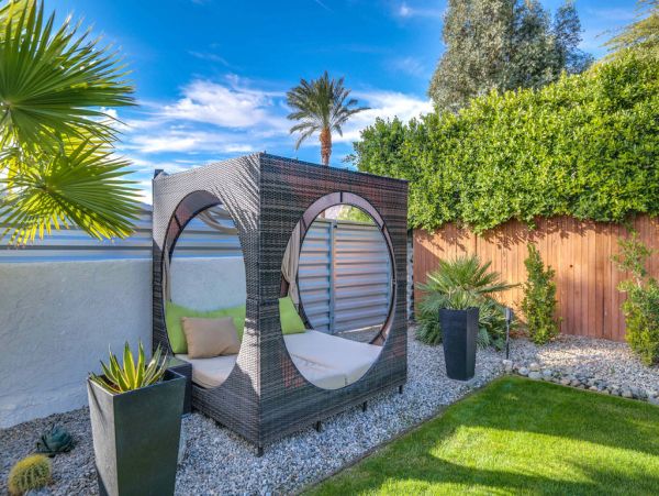 Palm Springs Home 984143
