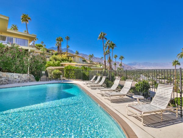 Palm Springs Home 984144