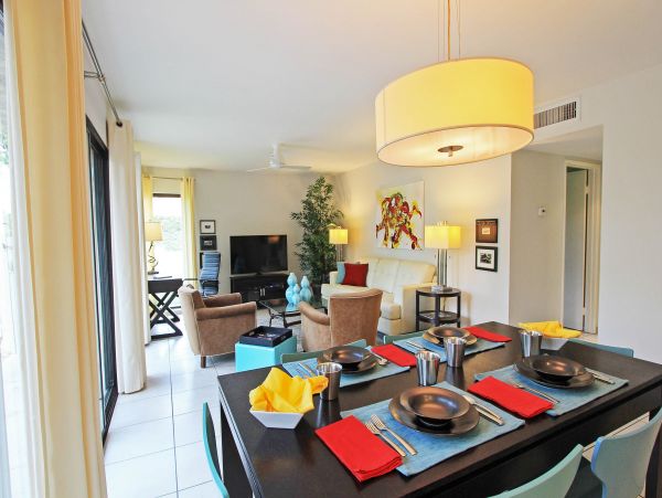 Palm Springs Home 984145