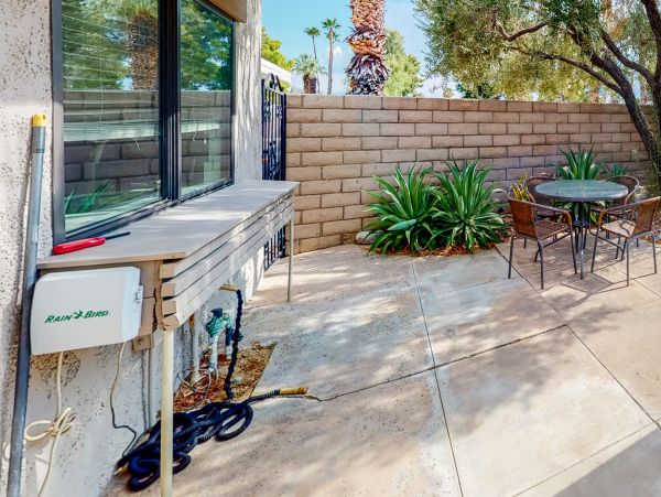 Palm Springs Home 984145