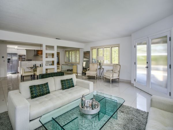 Palm Springs Home 984146