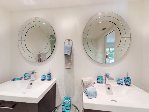 Palm Springs Home 984146
