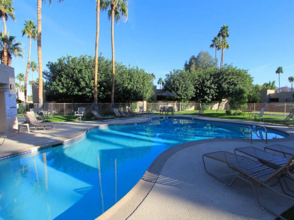 Palm Springs Home 984147