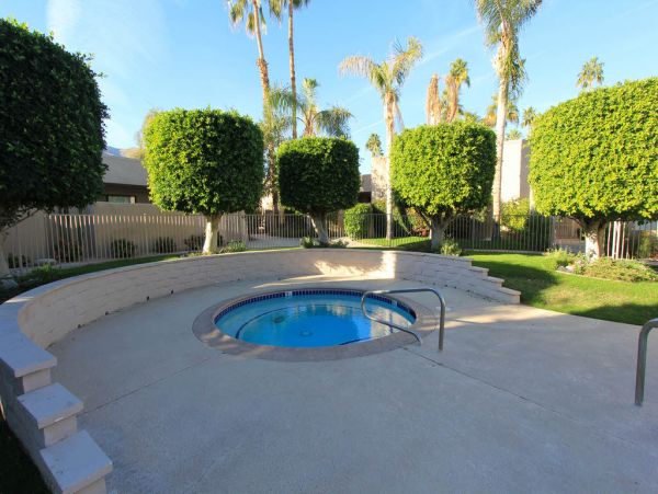 Palm Springs Home 984147