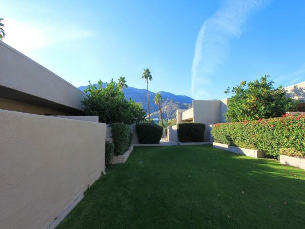 Palm Springs Home 984147