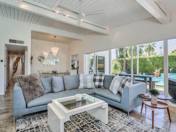 Palm Springs Home 984148