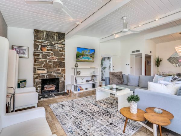 Palm Springs Home 984148