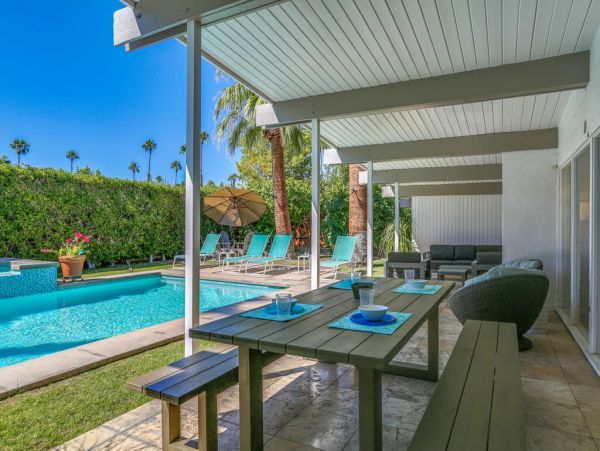Palm Springs Home 984148