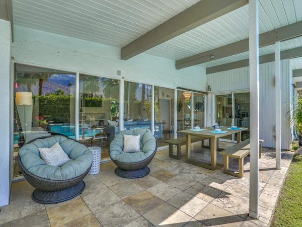 Palm Springs Home 984148