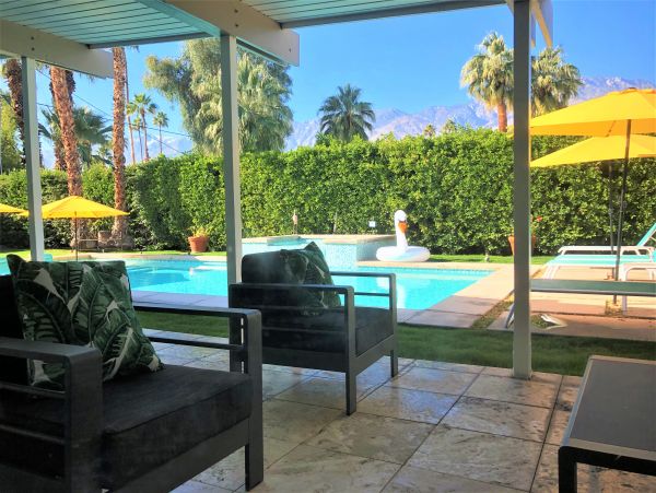 Palm Springs Home 984148