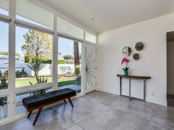 Palm Springs Home 984149