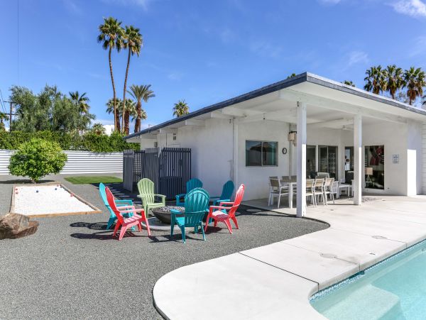 Palm Springs Home 984150