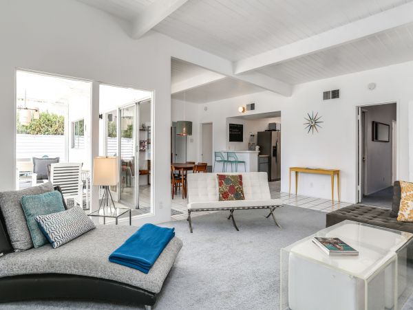 Palm Springs Home 984150