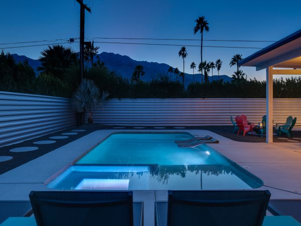 Palm Springs Home 984150