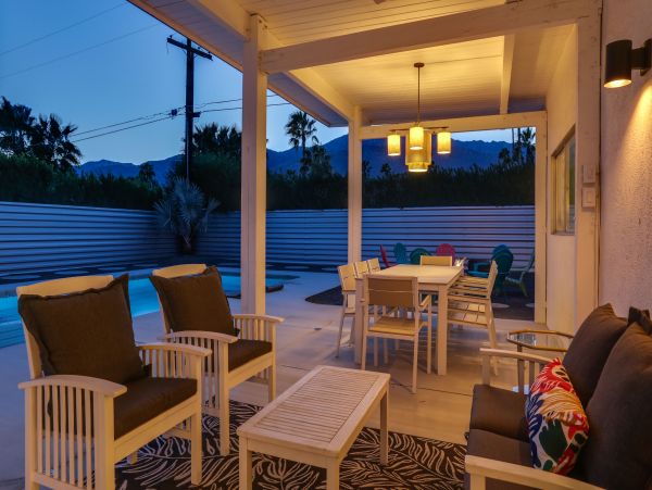 Palm Springs Home 984150