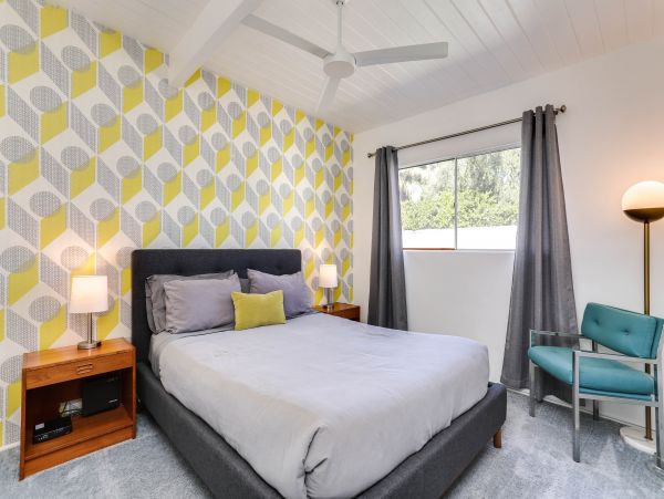 Palm Springs Home 984150