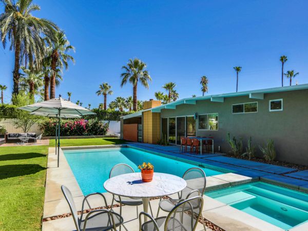 Palm Springs Home 984151