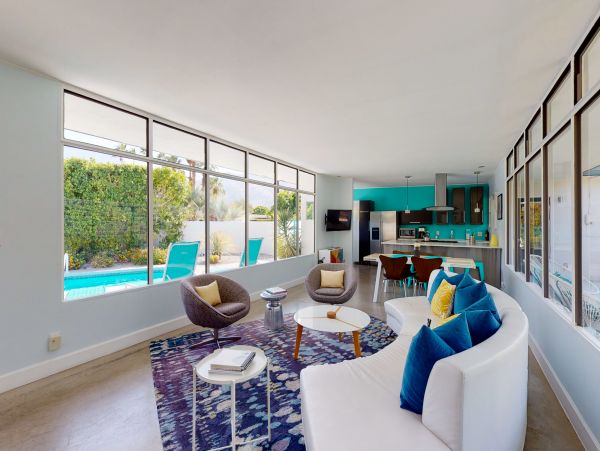 Palm Springs Home 984153