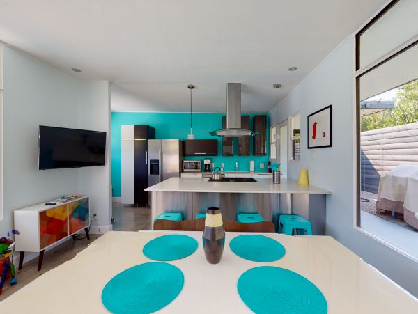 Palm Springs Home 984153