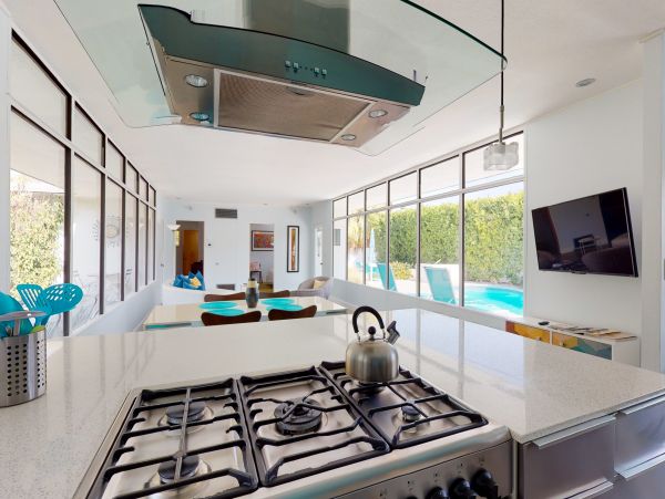 Palm Springs Home 984153