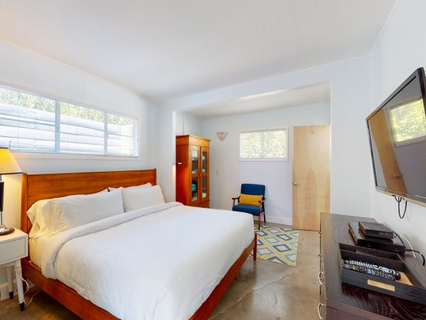 Palm Springs Home 984153