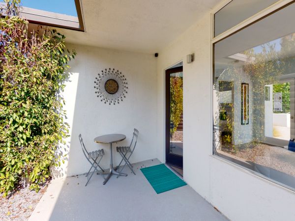 Palm Springs Home 984153