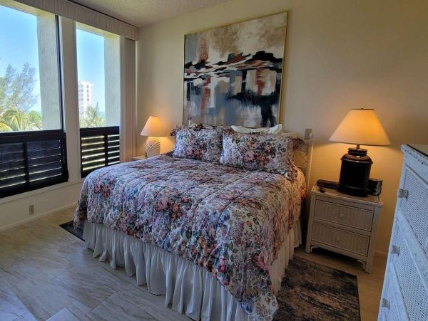On Beach Longboat Key Vacation Condo Two Bedrooms