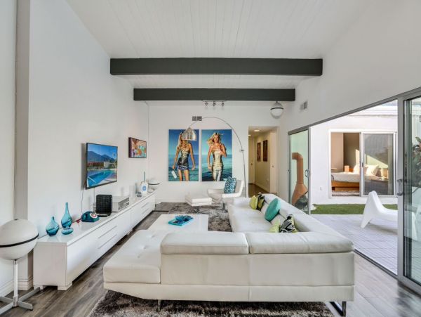 Palm Springs Home 984155