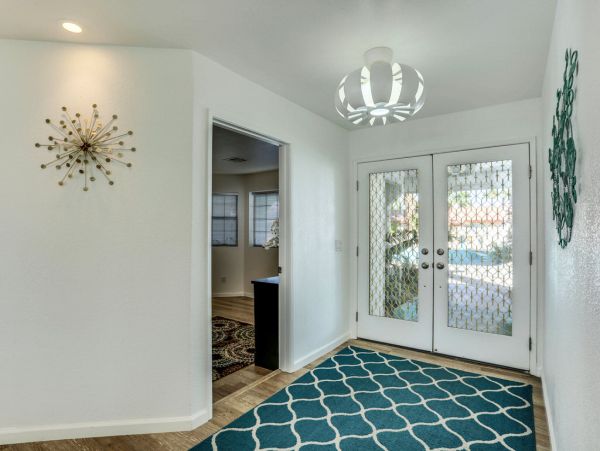Palm Springs Home 984156