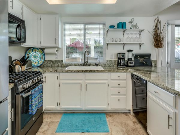 Palm Springs Home 984156