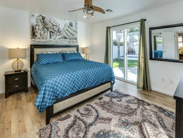 Palm Springs Home 984156