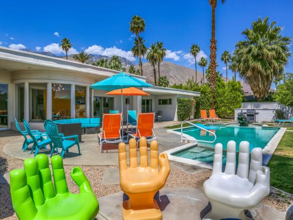 Palm Springs Home 984157